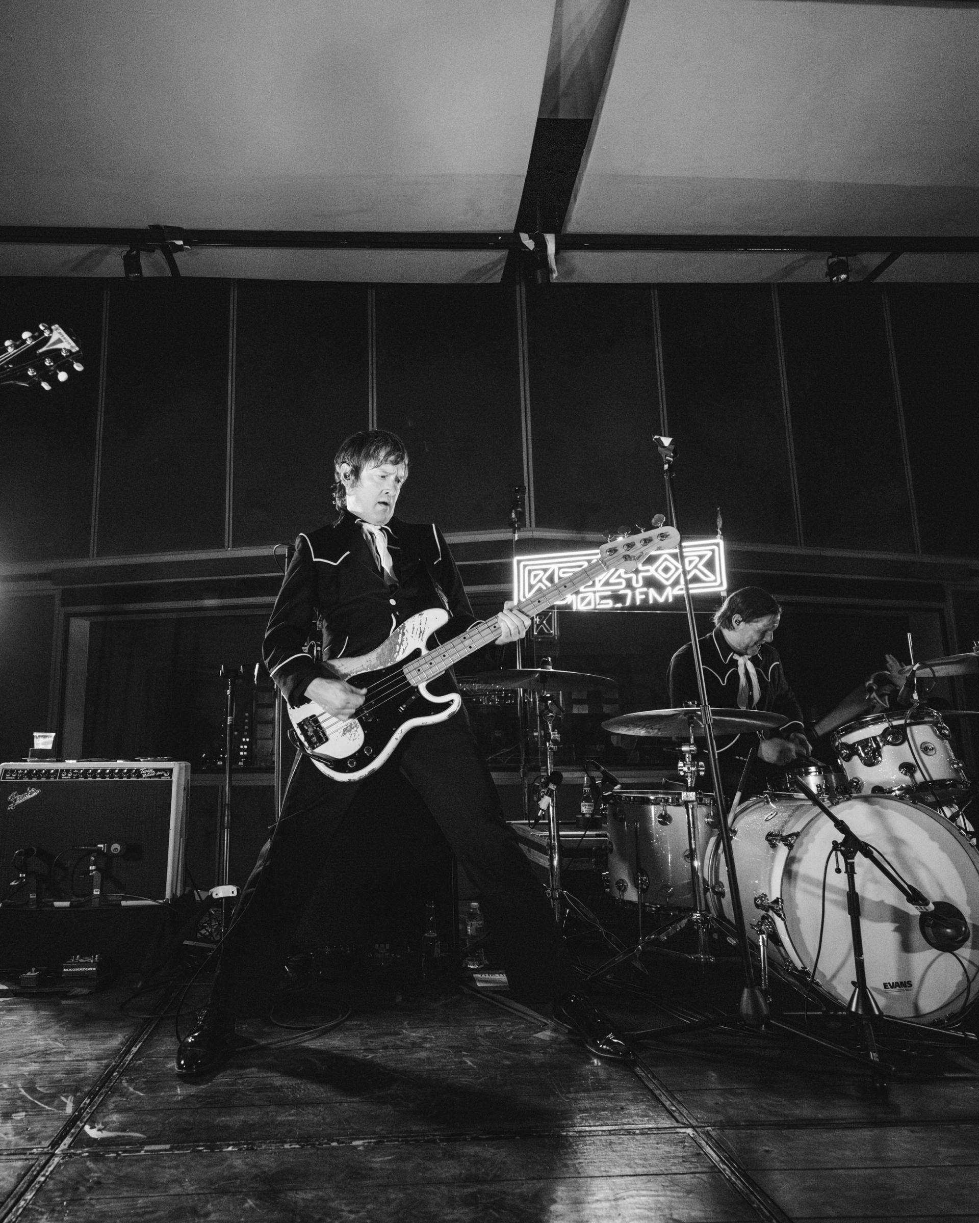 The Hives sesión en vivo por Reactor 105.7 fotografía por Alan Cortés