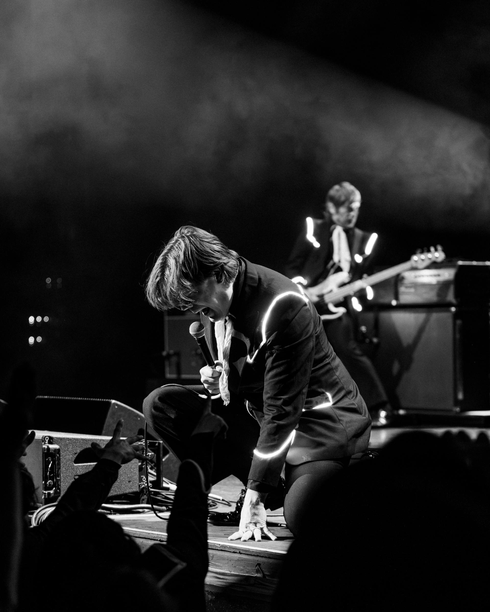 The Hives performing live on stage at Teatro Metropolitan in Mexico City, photographed by Alan Cortés