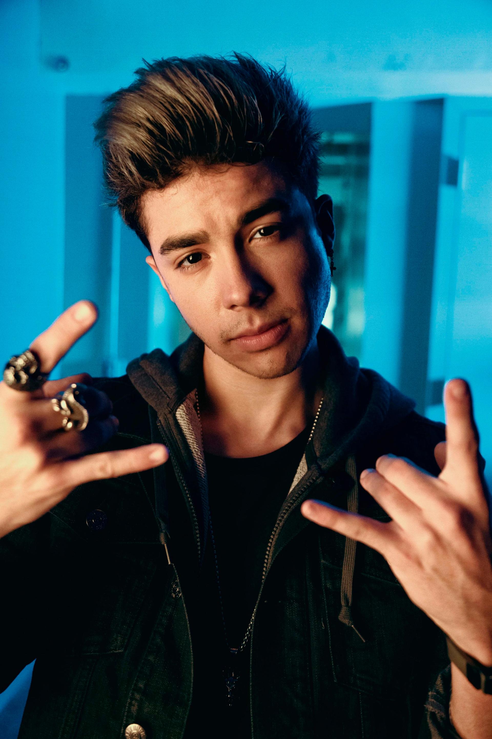 Mario Bautista portrait, photographed by Alan Cortés in Mexico City