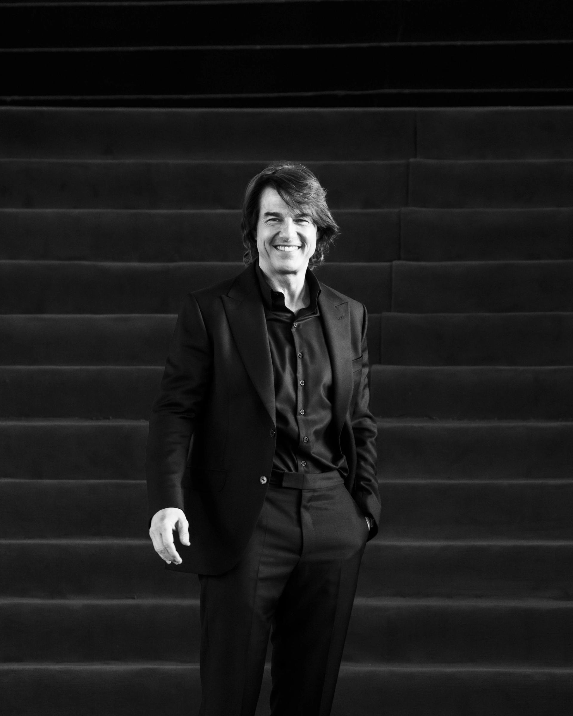 Tom Cruise portrait in black and white, photographed by Alan Cortés in Mexico City
