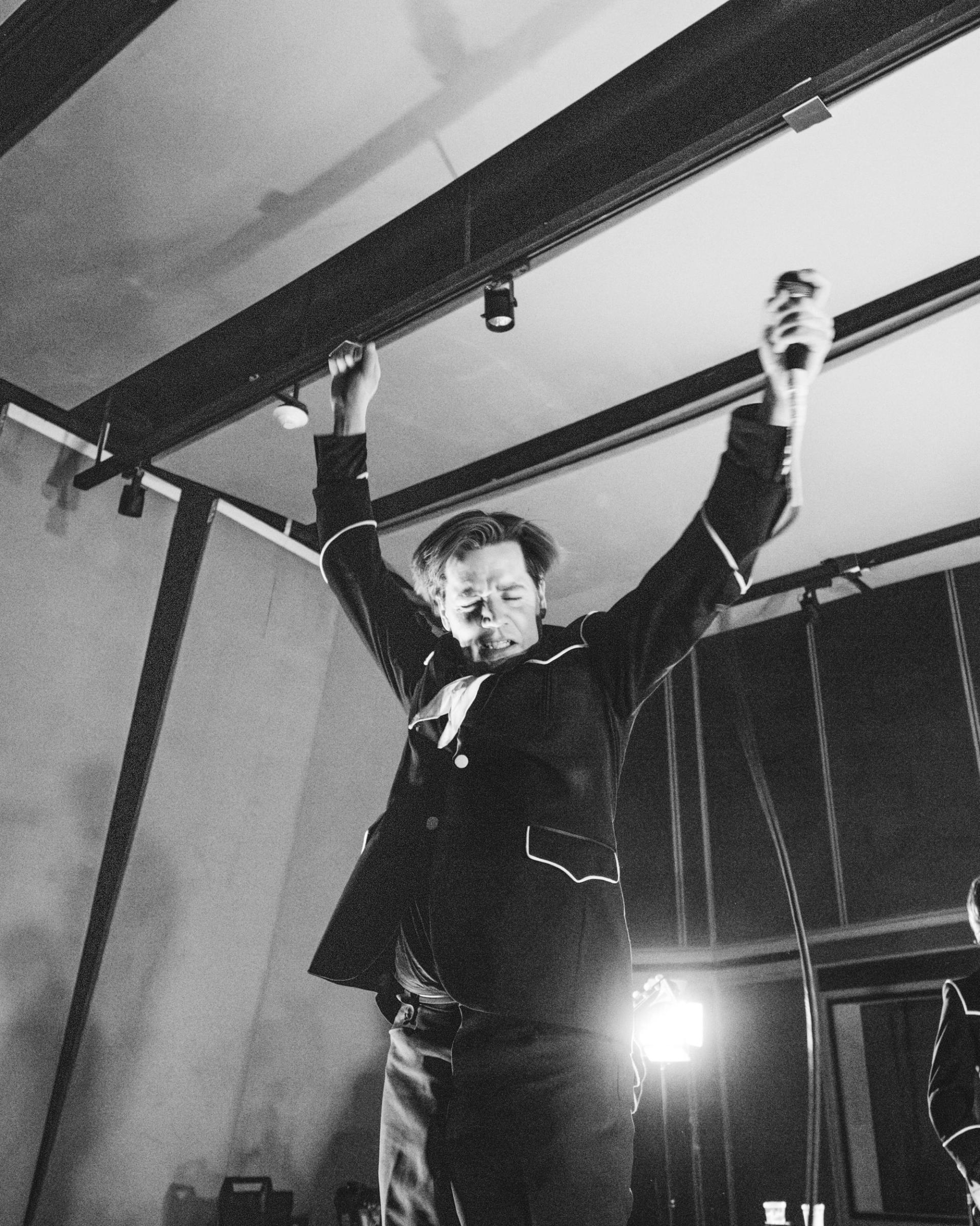 The Hives Live Session in Mexico City at Reactor105.7 Photographed by Alan Cortés