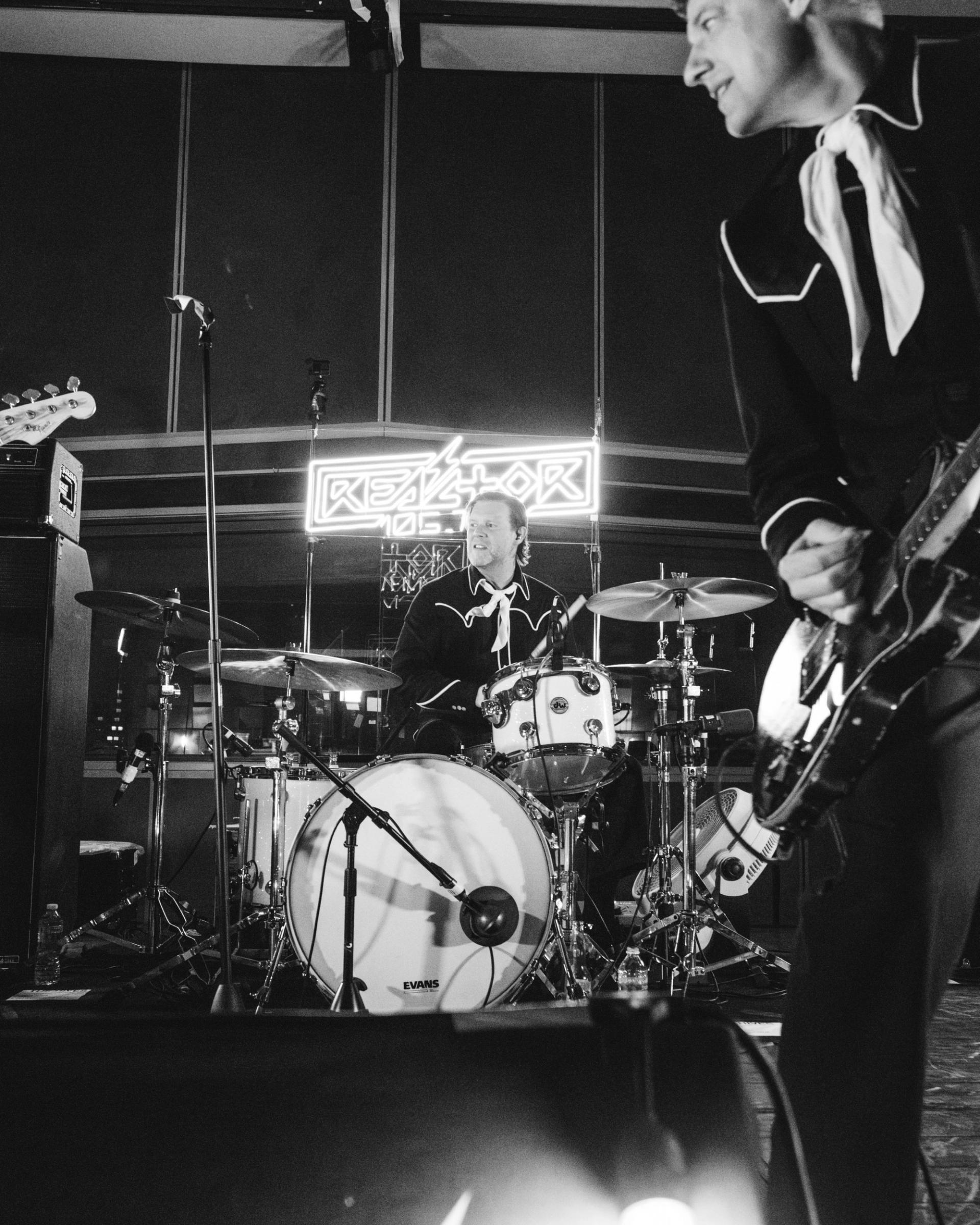 The Hives Live Session in Mexico City at Reactor105.7 by Alan Cortés