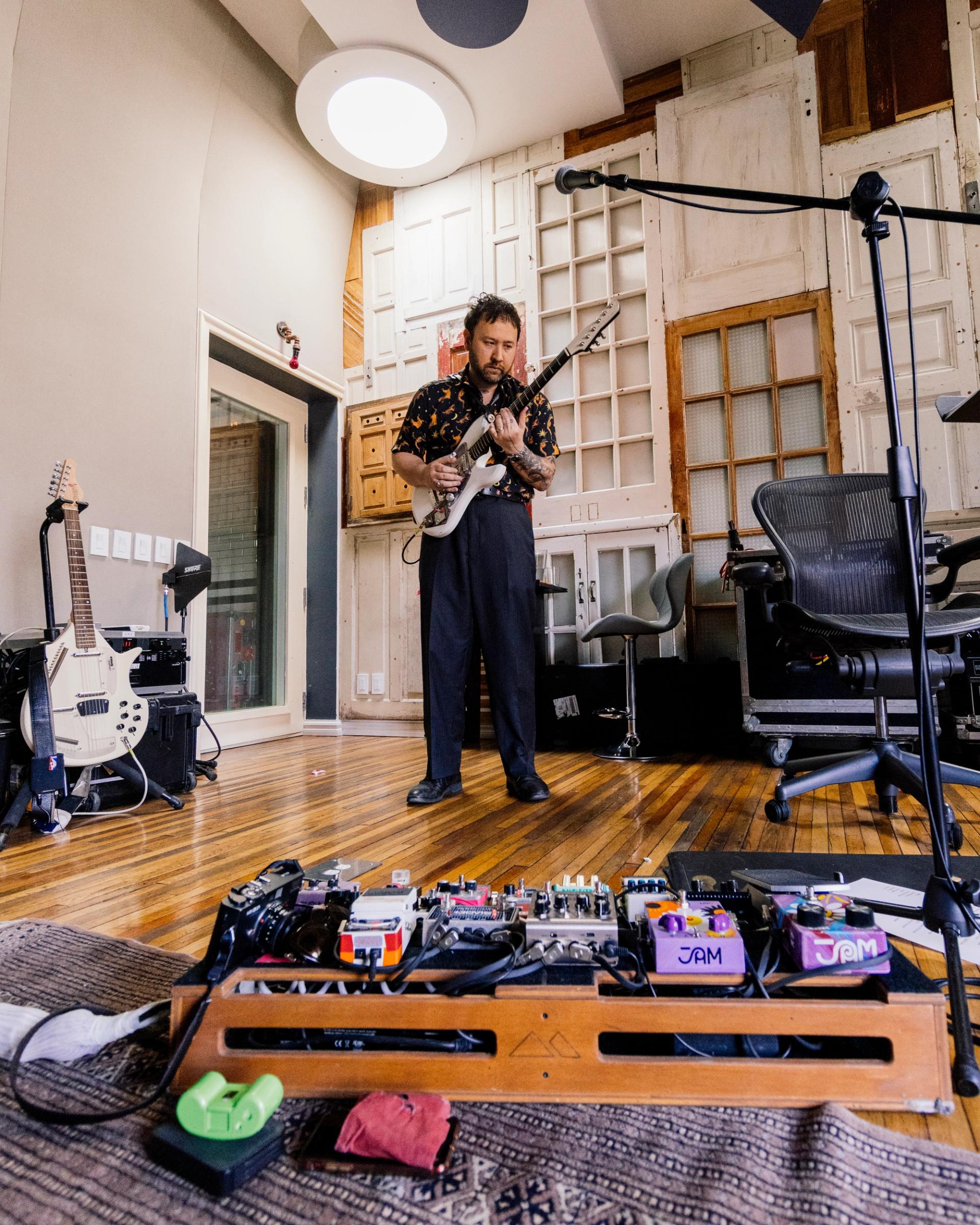 Unknown Mortal Orchestra Ensayando en Panoram Studios en Ciudad de México - Fotografía por Alan Cortés