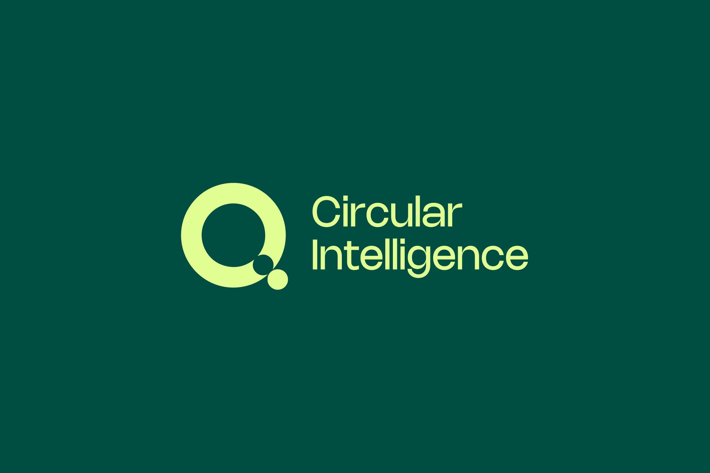 Logo von CQ Circular Intelligence in Hellgrün auf Dunkelgrün