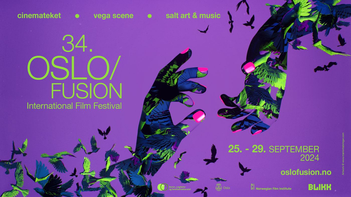 Plakaten annonserer den 34. Oslo/Fusion International Film Festival, som finner sted fra 25. til 29. september 2024. Den viser to hender med fargerike fugler som flyr rundt dem, mot en lilla bakgrunn, med informasjon om festivalens visningssteder.