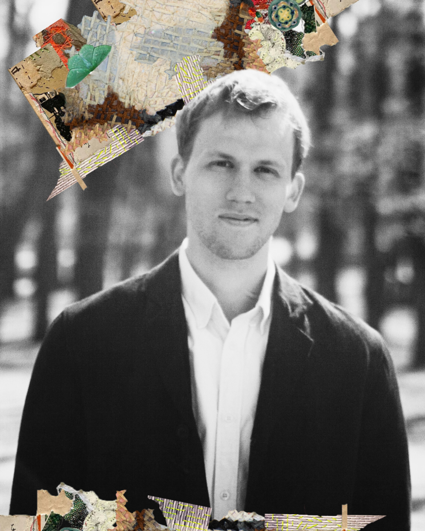 Sort hvitt bilde av Fredrik Høyer med broderte innklippsbilder fra kostymet