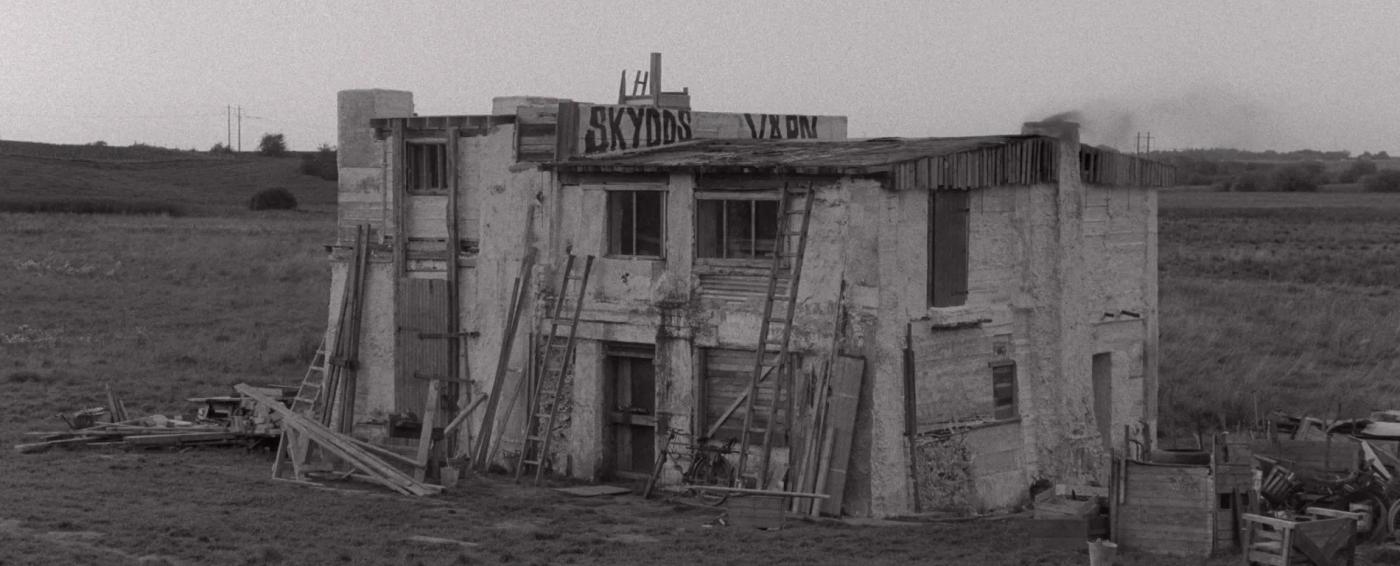 Redoubt still