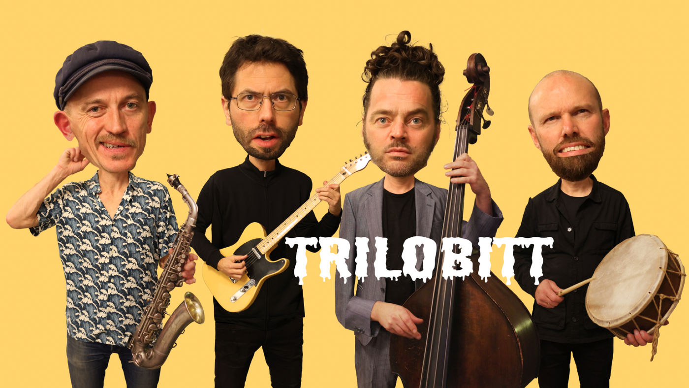 4 musikere som spiller i bandet Trilobitt. Hodene deres er overdimensjonerte og bakgrunnen er gul.