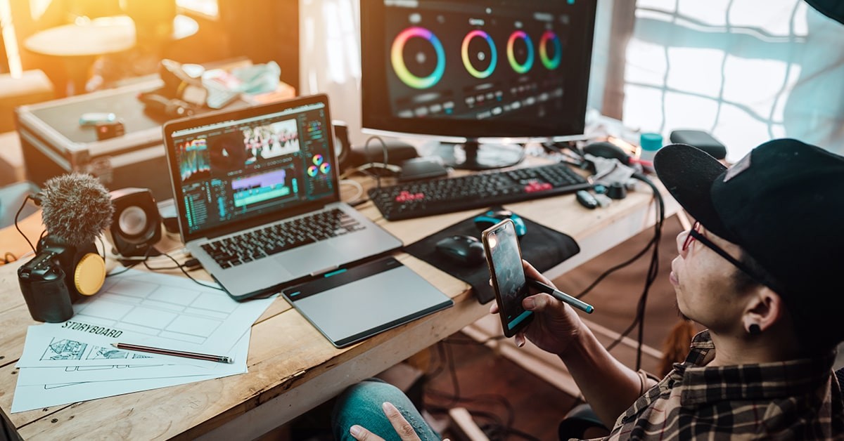Illustration of essential tools for creating, recording, and selling an online course on laptop