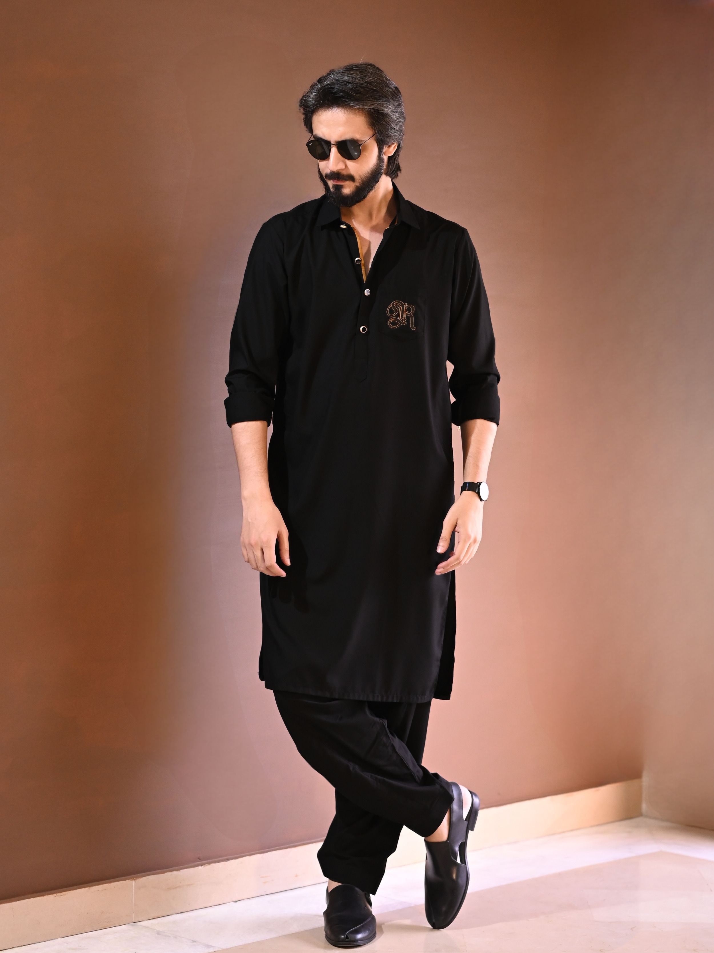 Royalty Black Kameez Shalwar