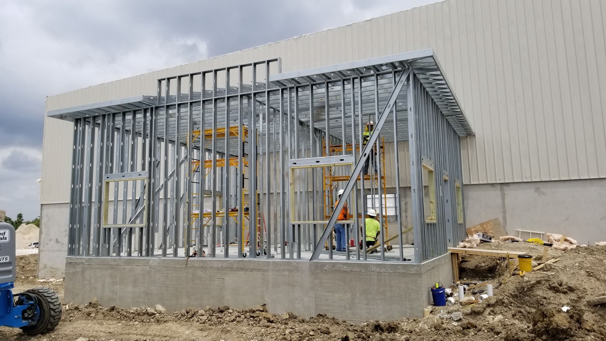 Midwest Fastener, build progression photos, photo 24 of 55
