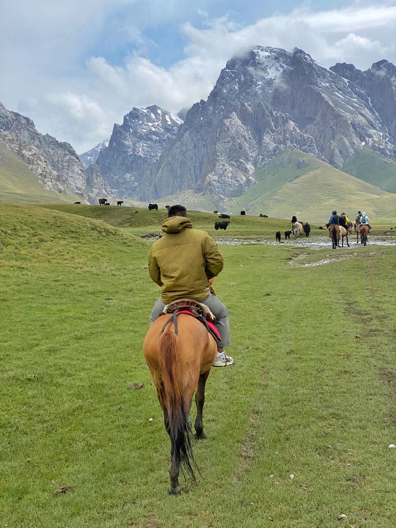 Kyrgyzstan, on the 8-day group tour