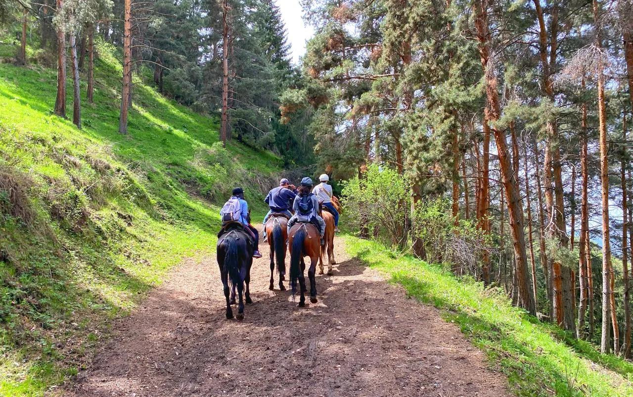 Kyrgyzstan, on the 8-day group tour