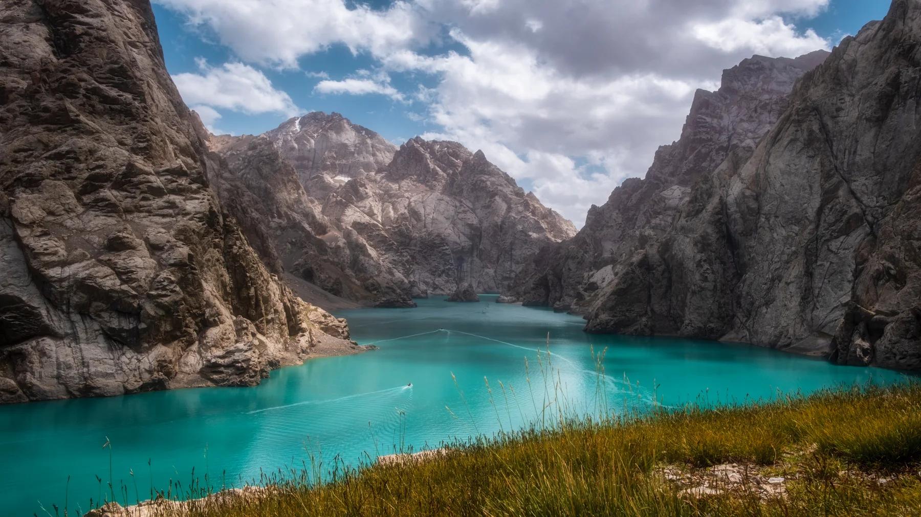 Kel Suu lake, Kyrgyzstan