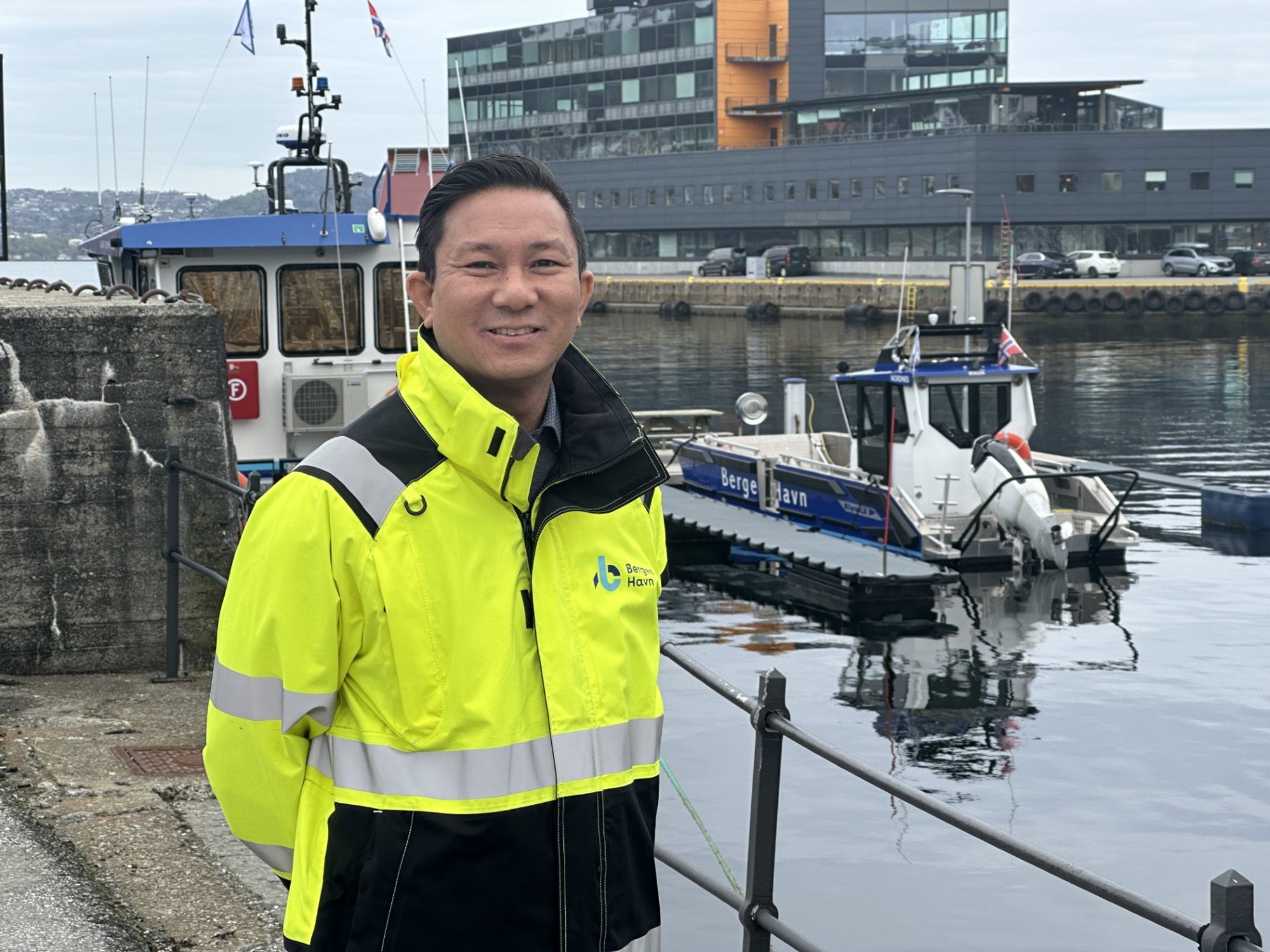 Mario Auran er bærekraftsansvarlig i Bergen Havn, og på fritiden er han aktiv i Røde Kors