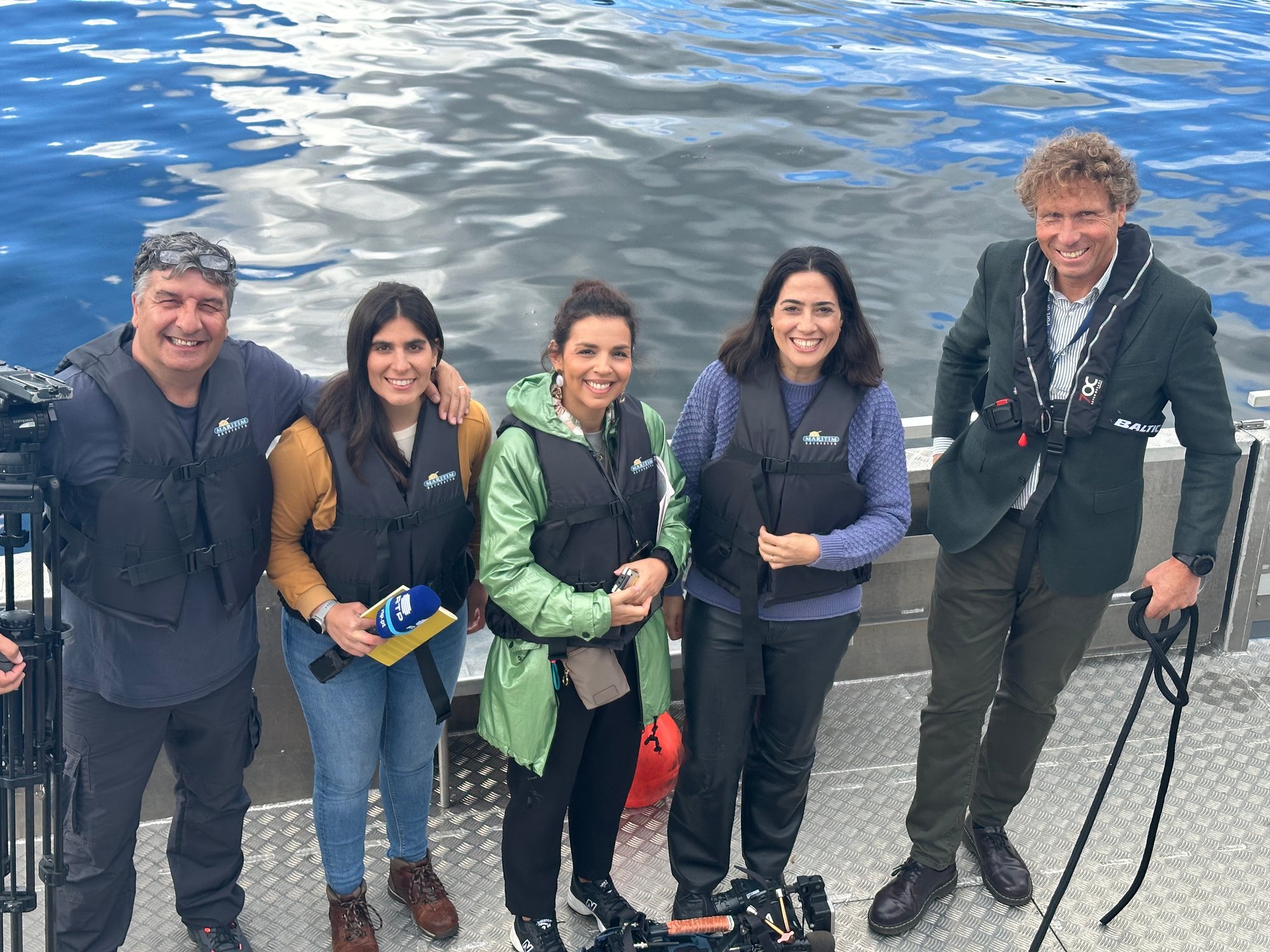 Portugisisk presse fikk bli med havnedirektør Michal Forland på en båttur på Byfjorden