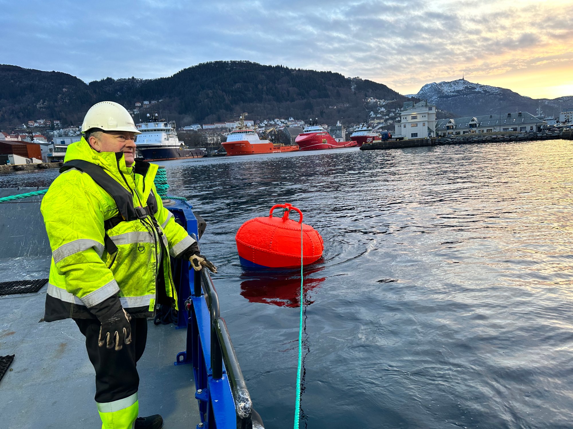 Sjøtønnen på plass igjen