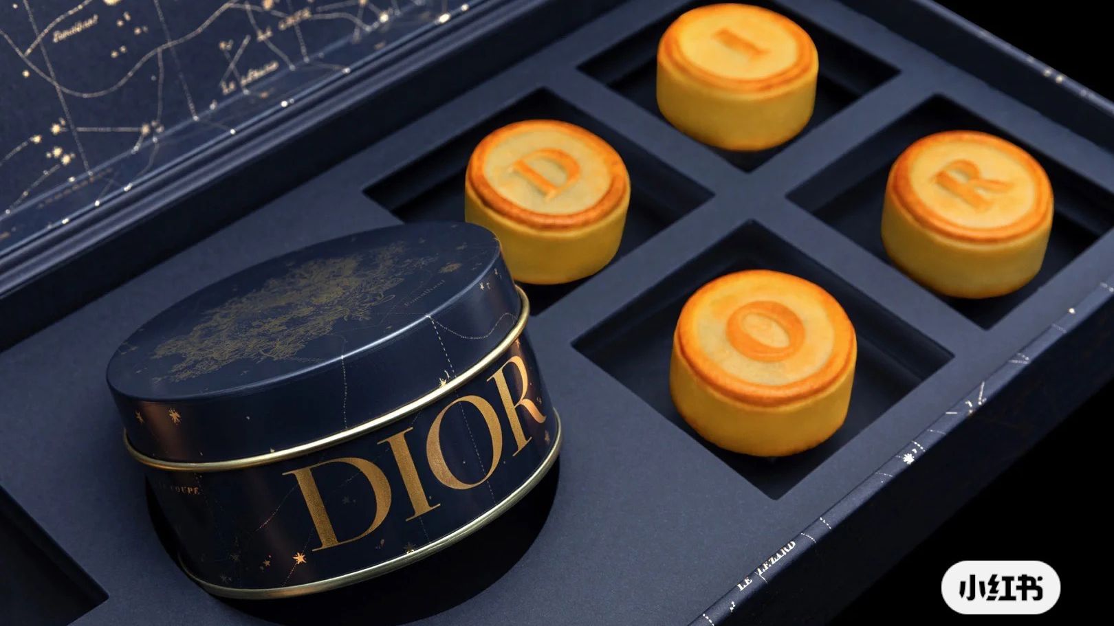 6 Luxury Mooncake Gift Boxes Winning Over Shoppers This Mid-Autumn Festival