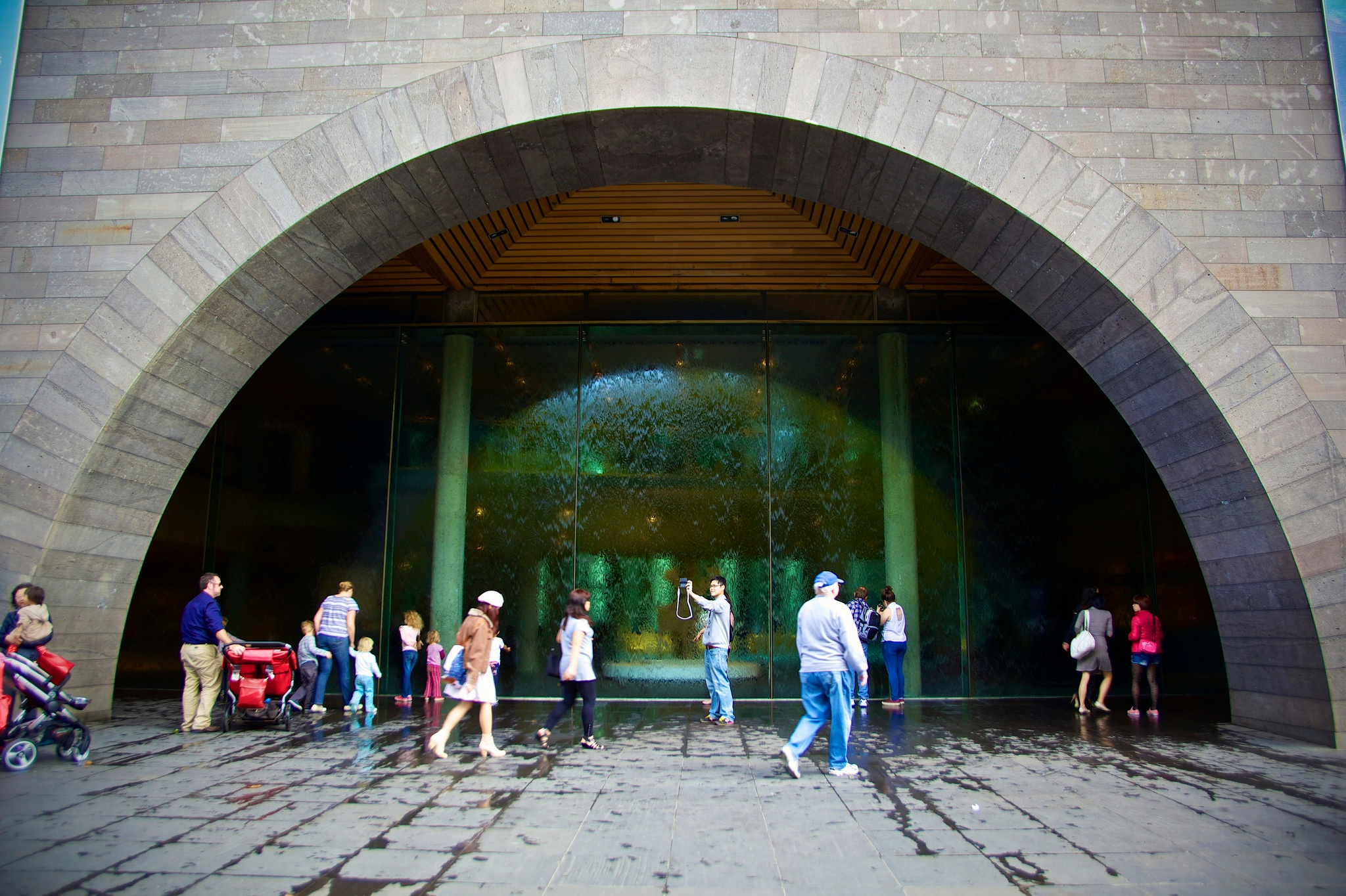 The National Gallery of Victoria in Melbourne is a popular tourist attraction for Chinese tourists in Australia. (Michelle Robinson/Flickr)