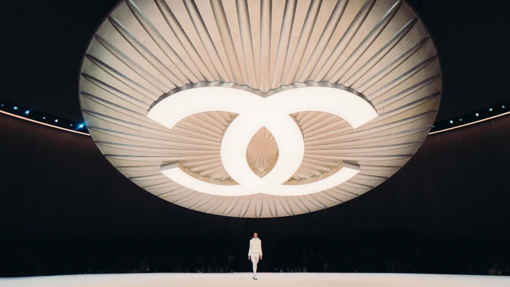 Chanel Haute Couture Spring 2024 by Virginie Viard was presented at the Grand Palais Éphémère in Paris, soundtracked by Kendrick Lamar. Photo: Chanel