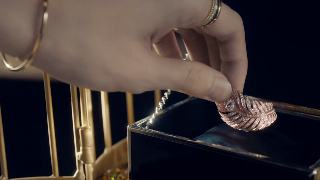 Boucheron features its Plume de Paon jewelry in Charlie Su's birthday video. Photo: Light and Night's Weibo @光与夜之恋