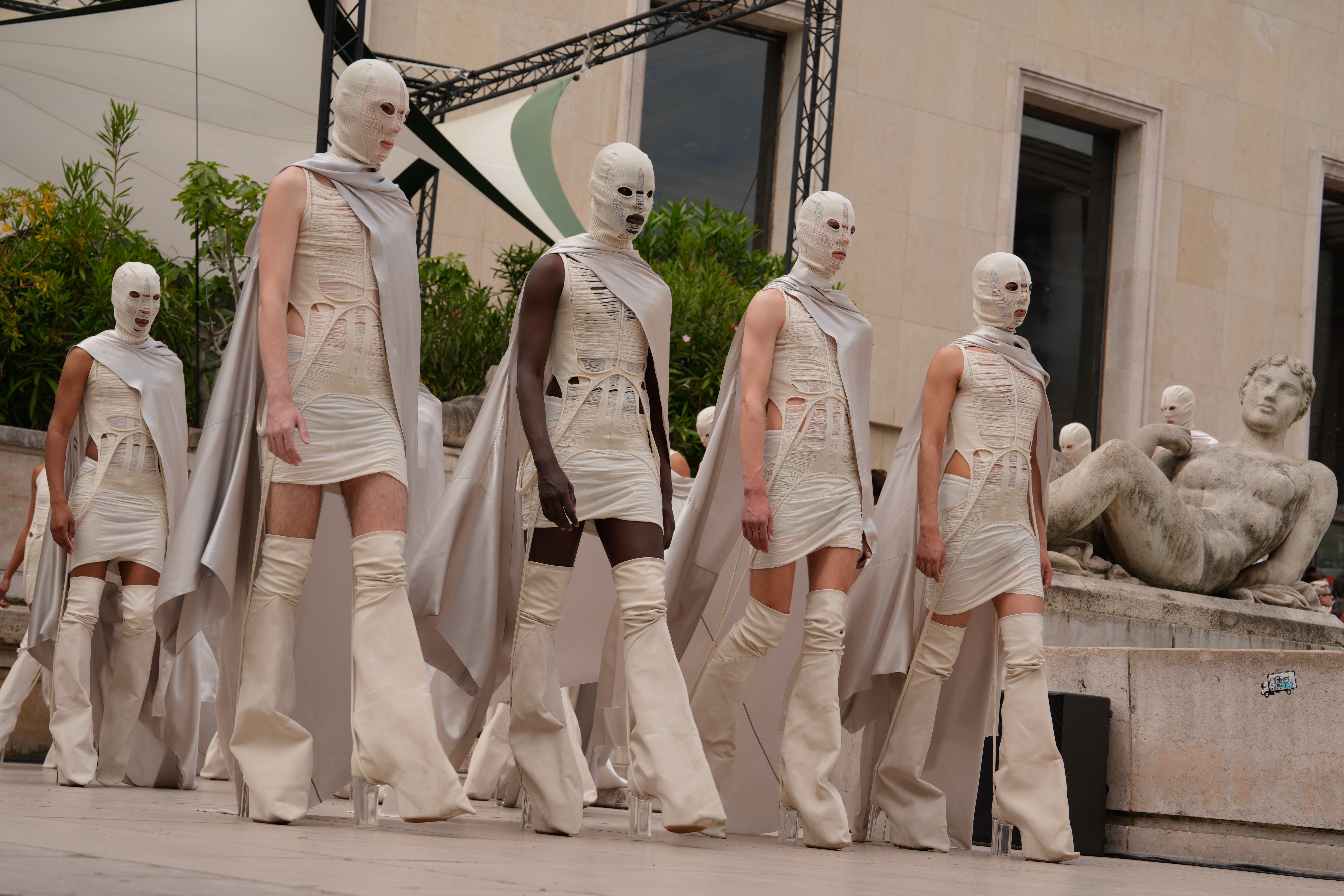 Rick Owens' Spring/Summer 2025 showcase featured 200 models, including students. Image: Getty Images