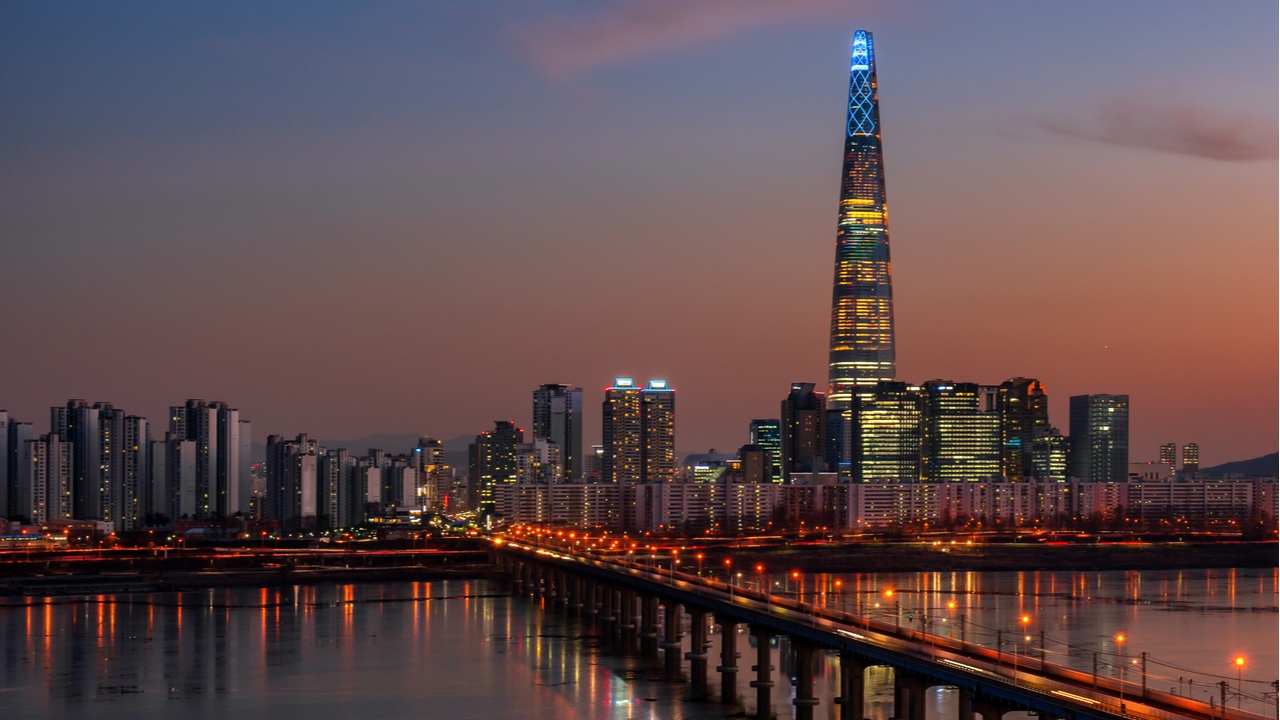 China and South Korea are the two countries that have recovered from COVID-19 the fastest, but their luxury market rebounds look quite different. Photo: Shutterstock