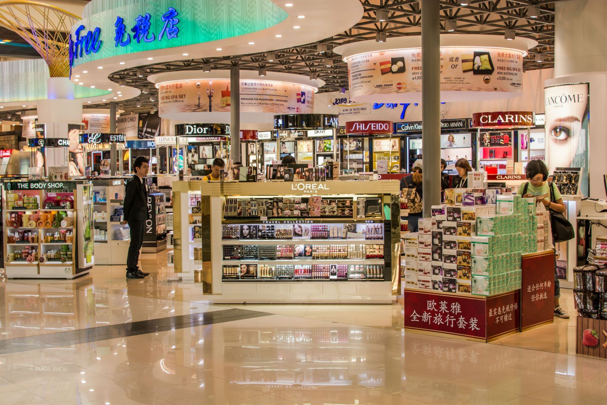 Chinese Shoppers to Make Asia Surpass Europe for Duty-Free Market Share ...