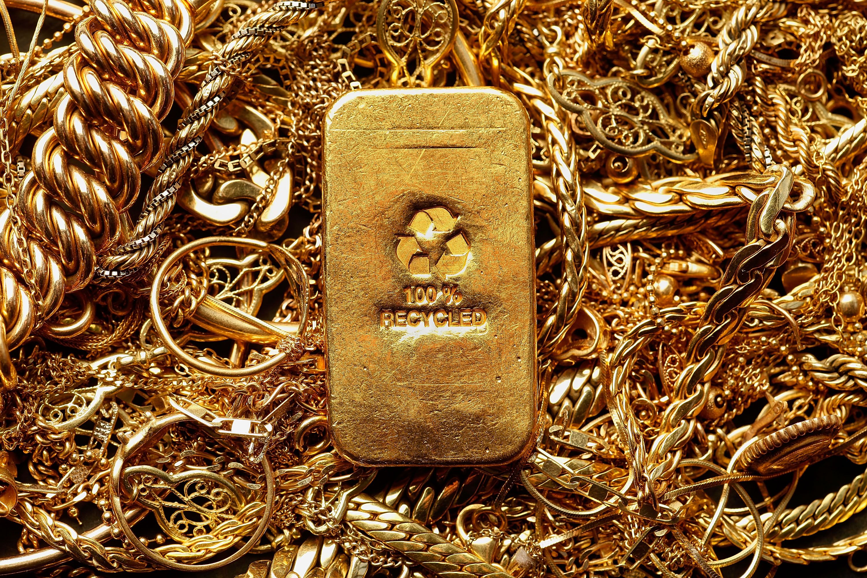 Gold Generation China’s gold rush 2.0: Why Gen Z is melting gold to craft custom ...