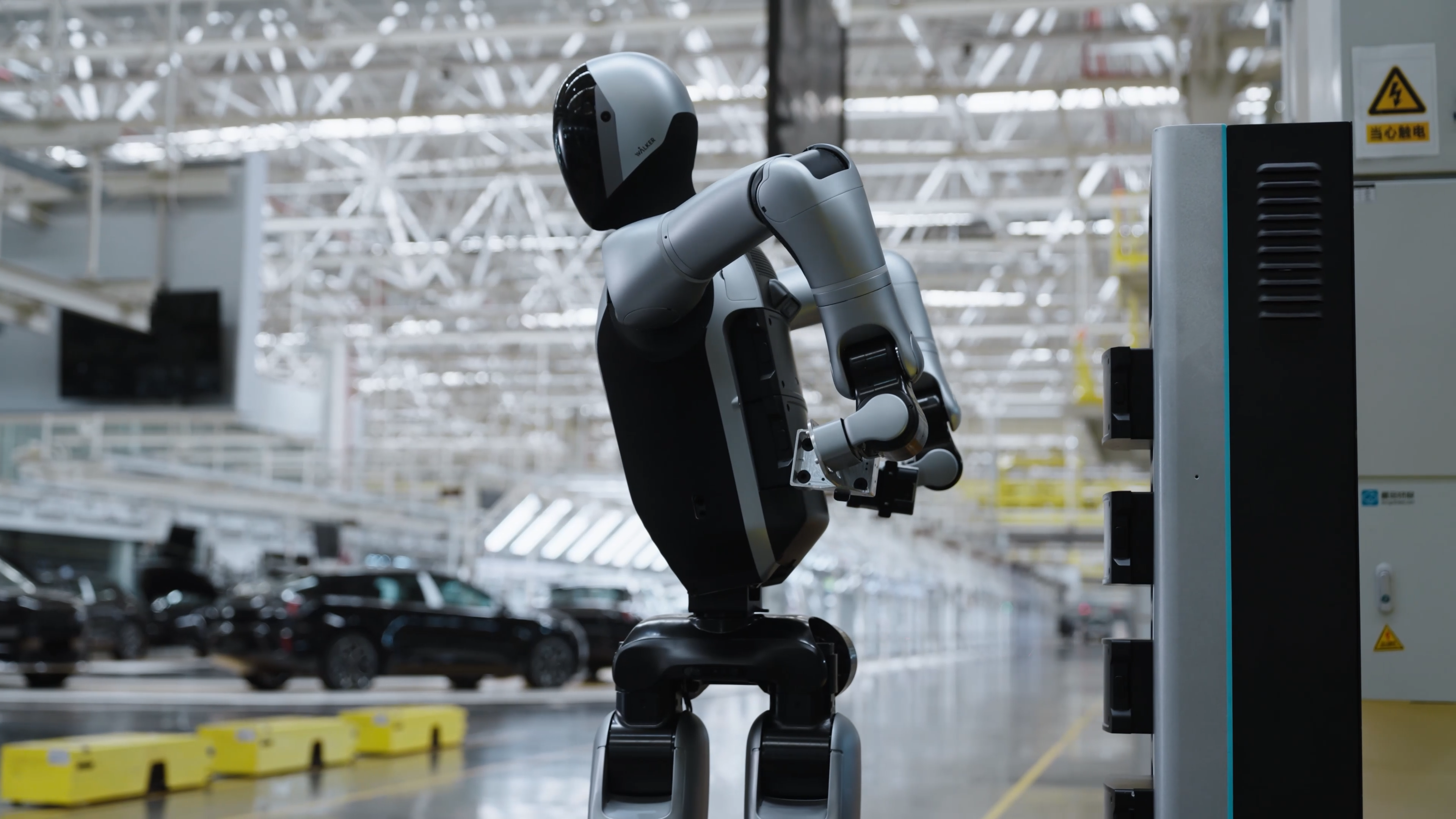 From factory floors to front desks: Top humanoid robot makers to watch | Jing Daily