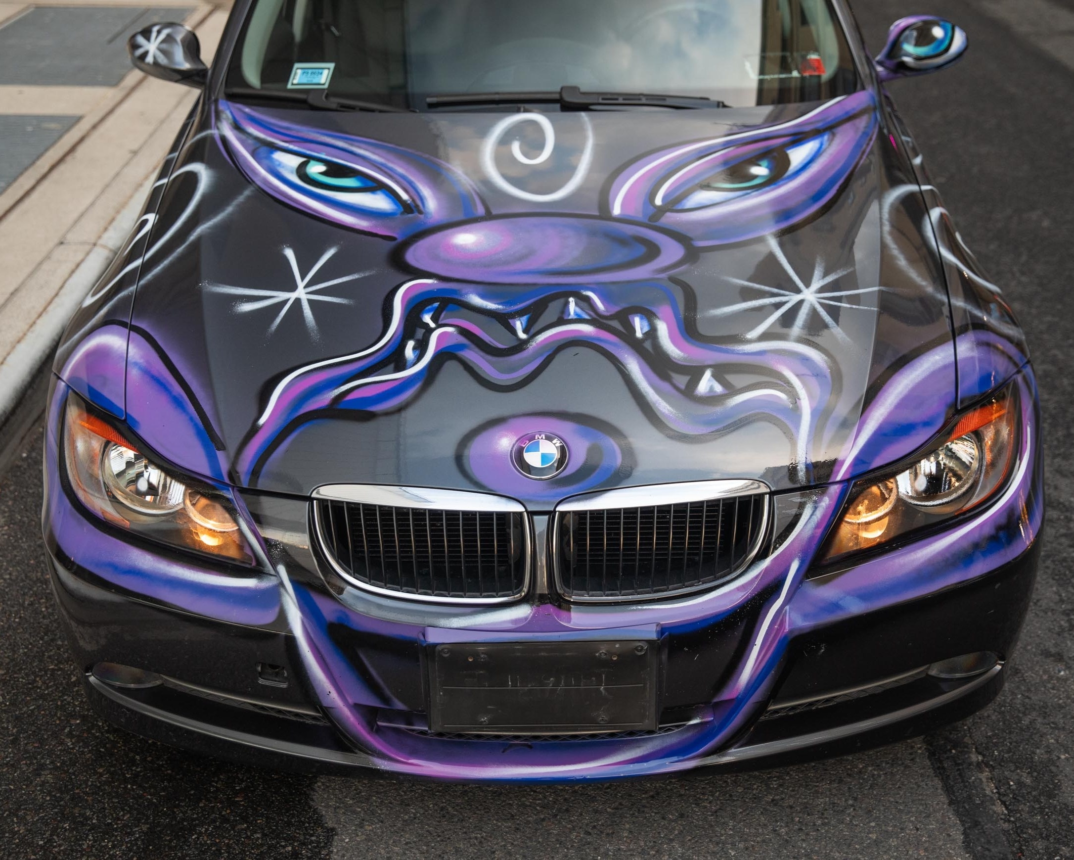 The 2008 BMW 328i “Karbombz!” by Kenny Scharf being auctioned on Joopiter. Photo: Joopiter