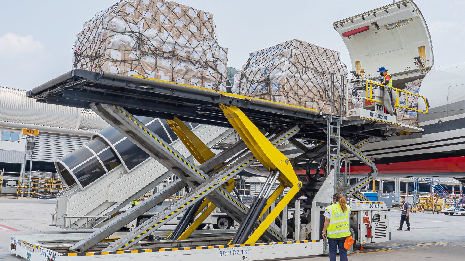 In 2021, Europe will raise shipping prices on parcels coming from China as the US does now. How will China's e-commerce companies cope? Photo: Alibaba Group