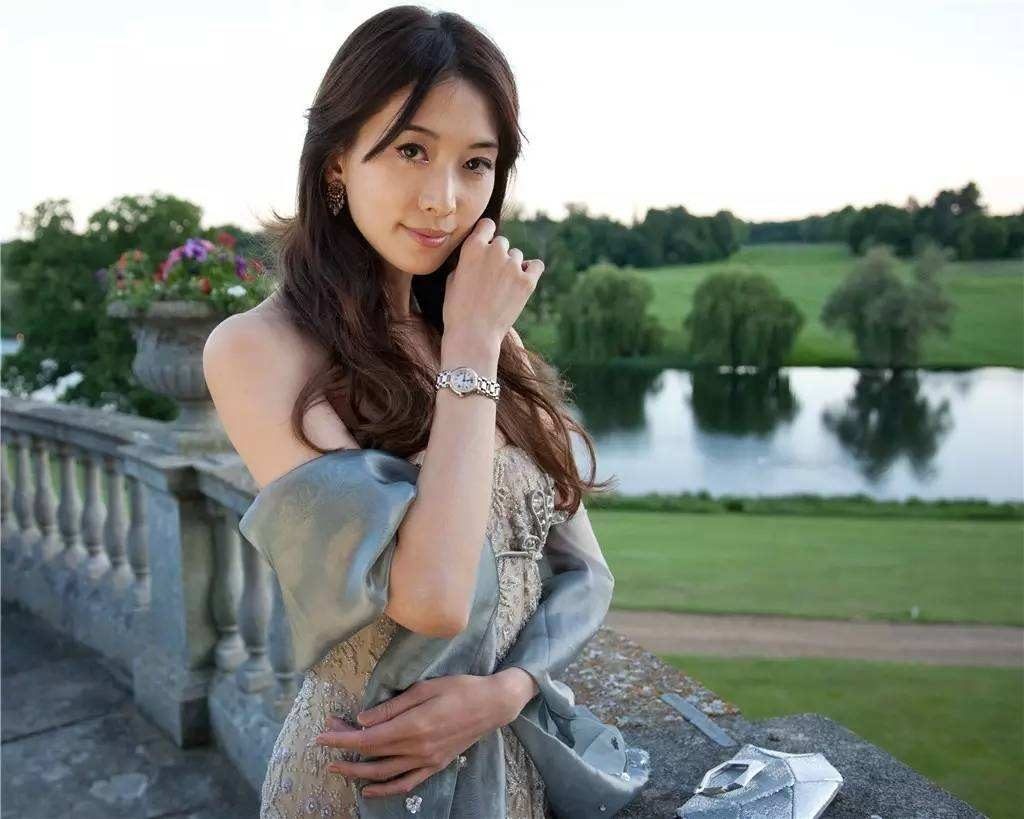 Lin Chi-ling wears a Langines watch. Photo: Langines