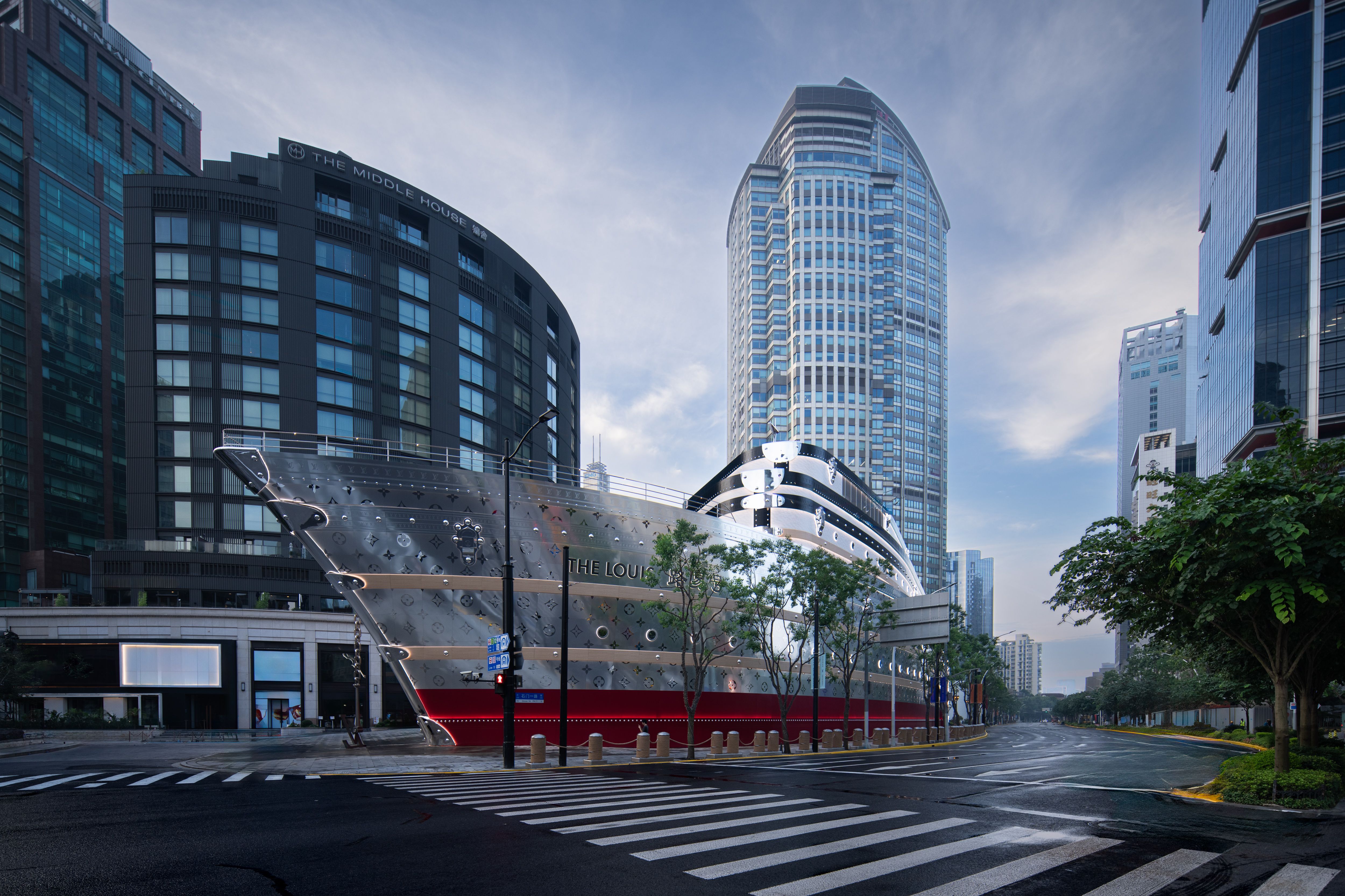 【新品】LOUIS VUITTON 上海 CITY GUIDE Shanghai City Guide Shanghai - Trunks, Travel and Home - Library