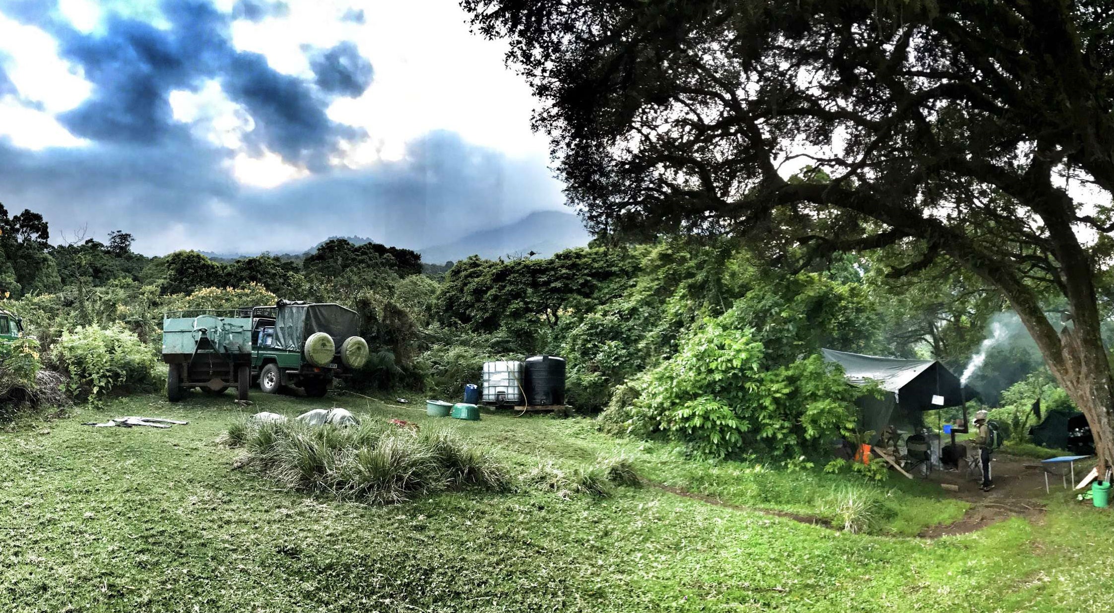 The base camp the travelers stayed at before starting their hike up Kilimanjaro. (Courtesy of 碧山 WildChina)