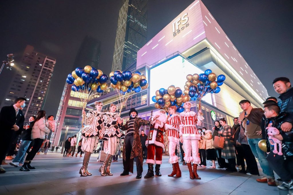 Changsha IFS invited musicians and magicians for its Disney Fantasia-themed exhibition in December 2020. Photo: Changsha IFS's Weibo