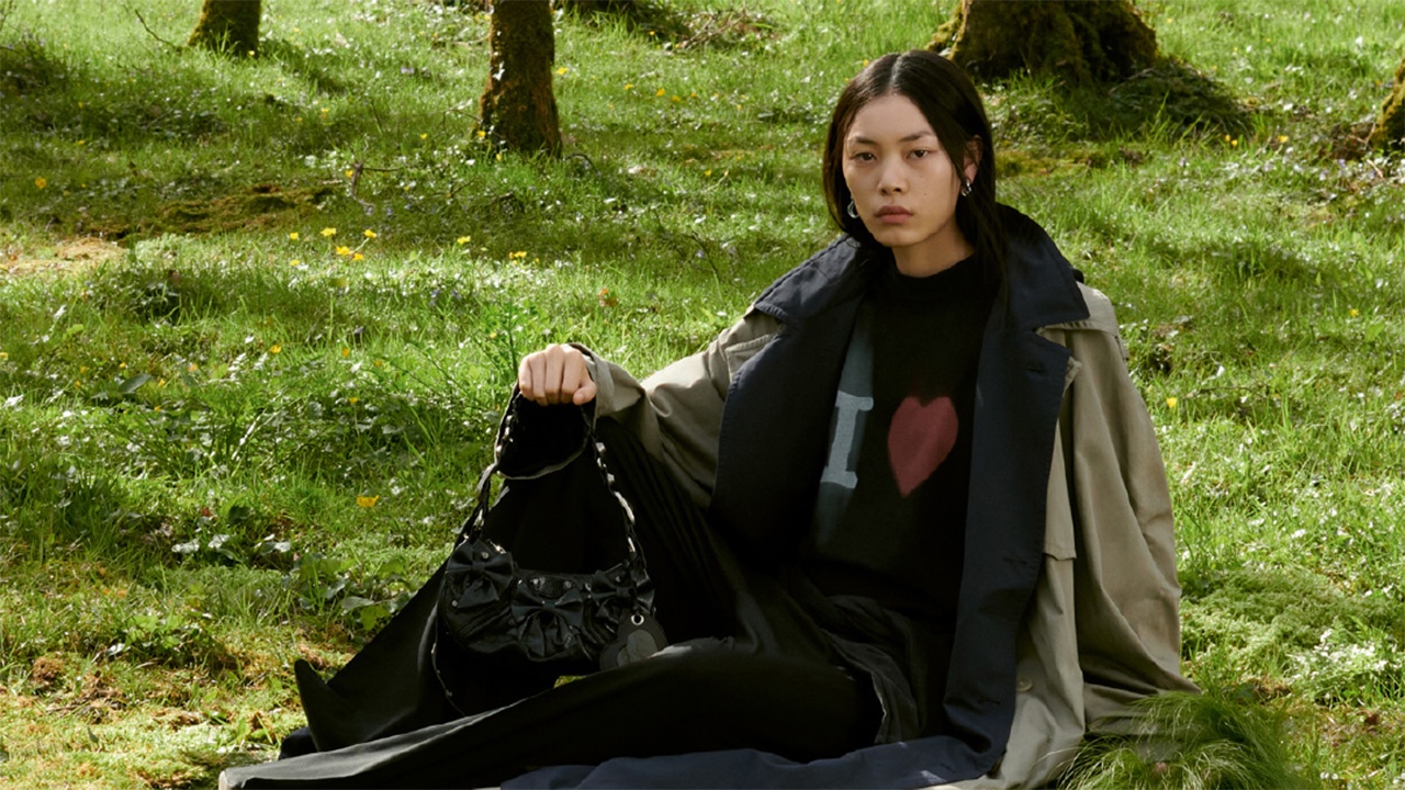 Balenciaga is ready to woo Chinese consumers this 520 Day with a nature-inspired ad campaign and a new mini-game on WeChat. Photo: Balenciaga 