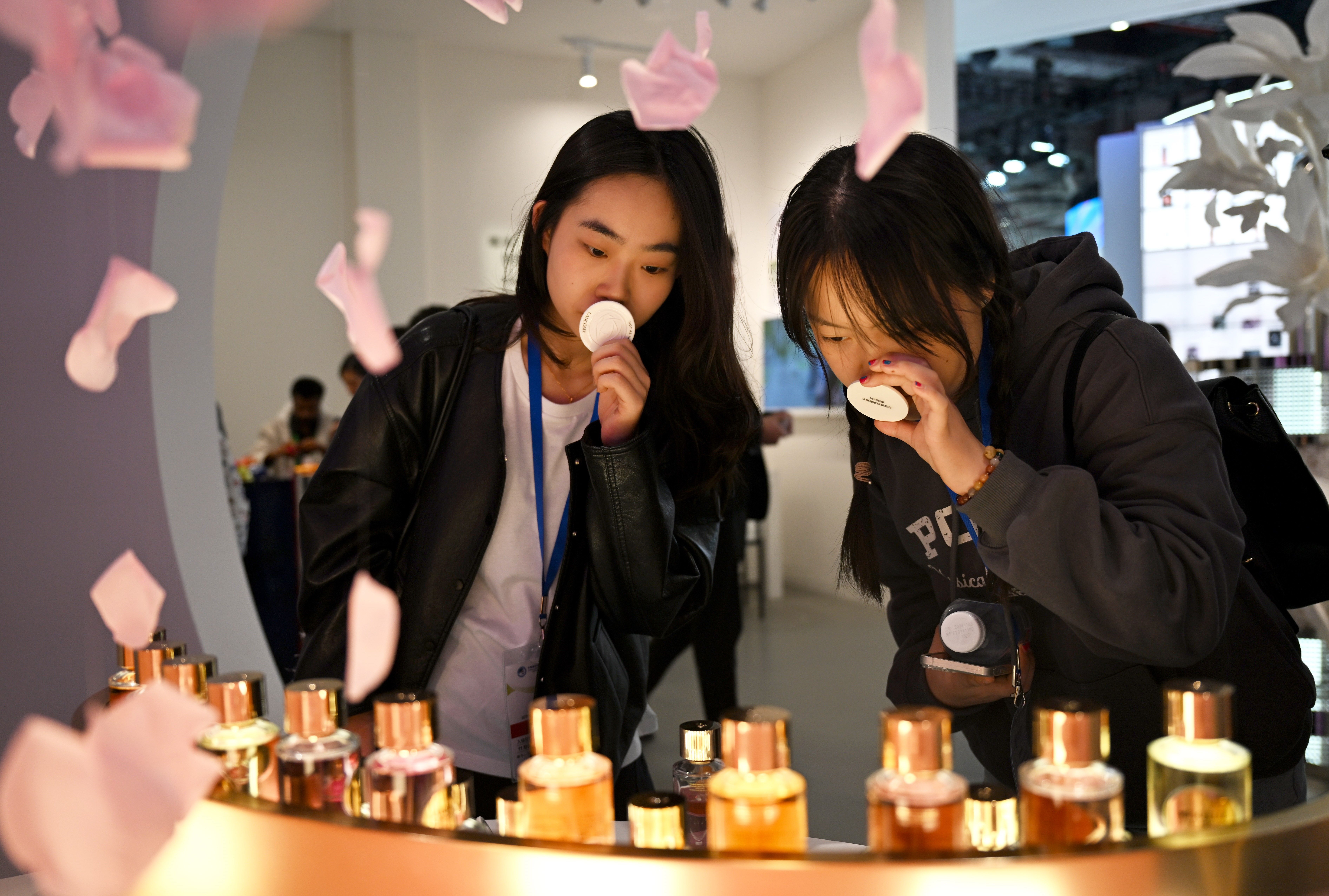 AI-powered perfume: Too on the nose? | Jing Daily