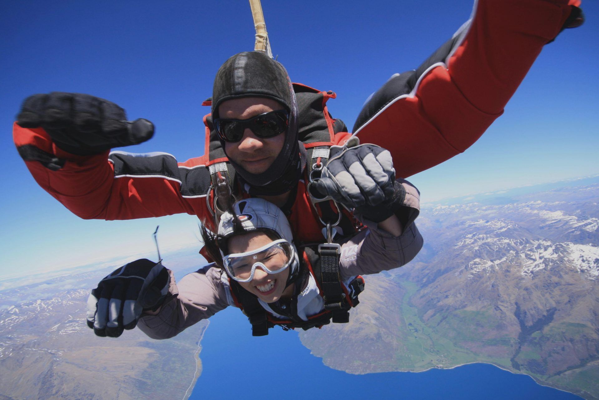 New Zealand Suffers Shortage of Skydiving Instructors as Chinese Adventure Travel Takes Off
