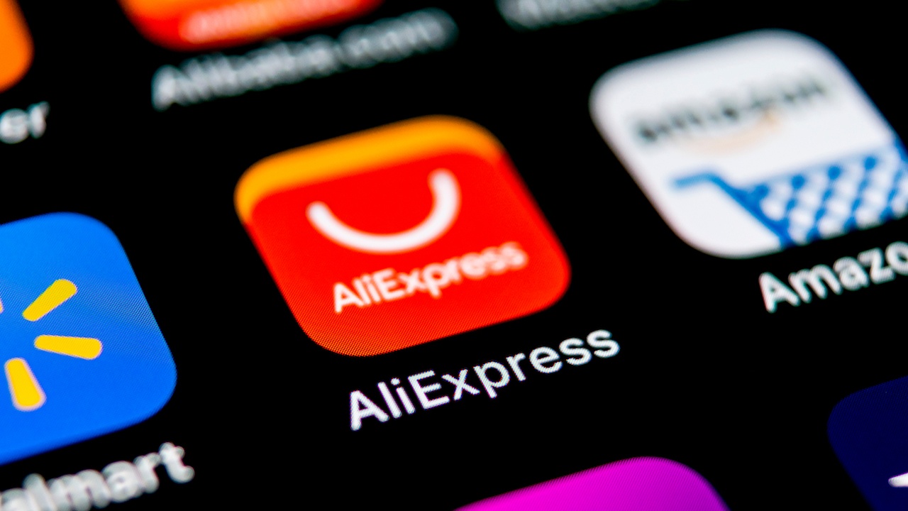 The platform encourages people to share within the AliExpress app, hoping to create a shopping environment similar to Taobao. Photo: Shutterstock 