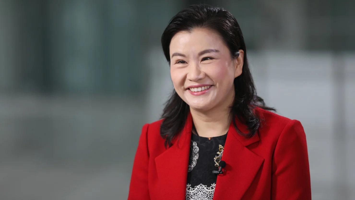 Zhou Qunfei: From factory worker to China’s second-richest woman