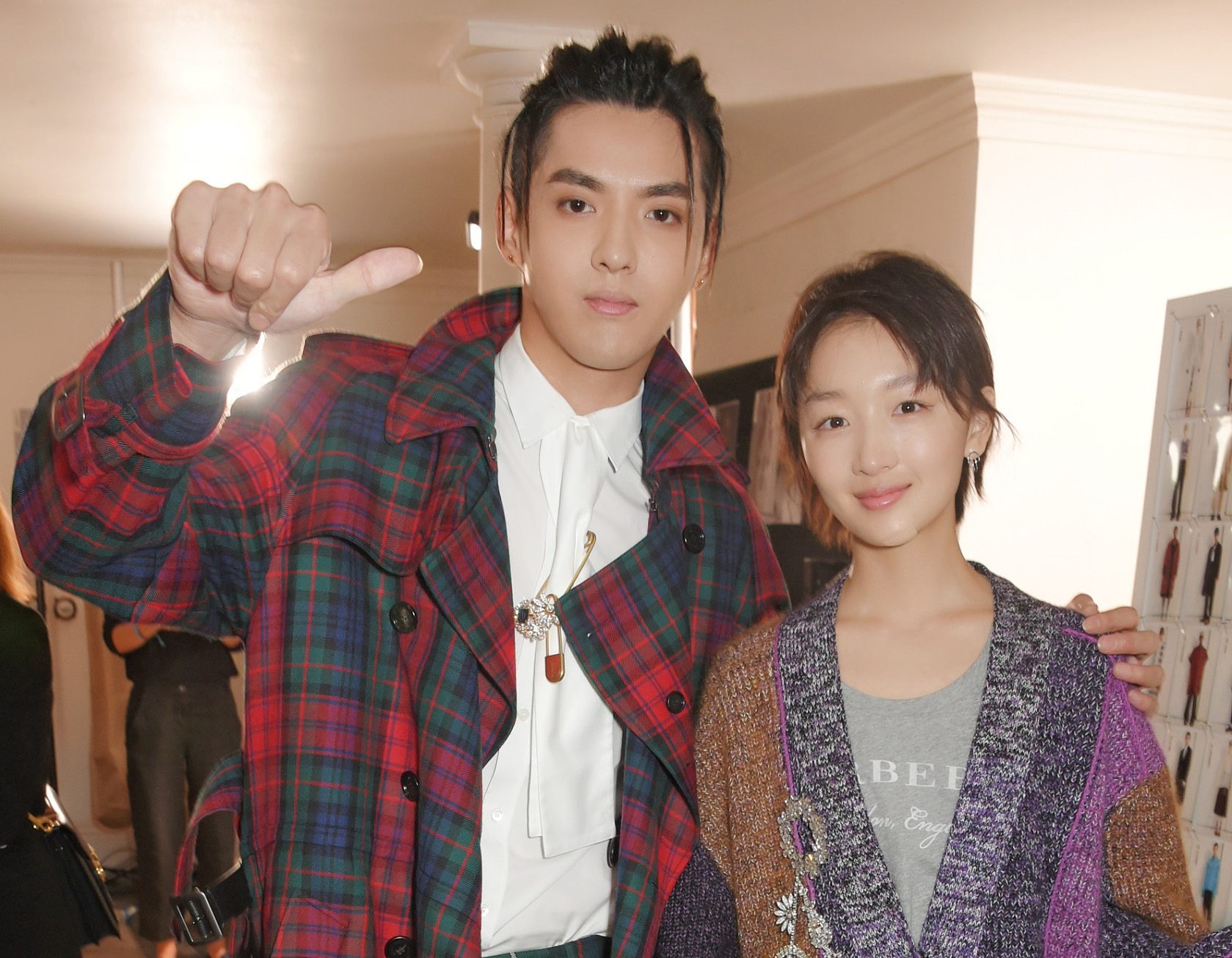 Chinese KOLs Kris Wu and Zhou Dongyu at the Burberry SS18 show in London. Photo: VCG