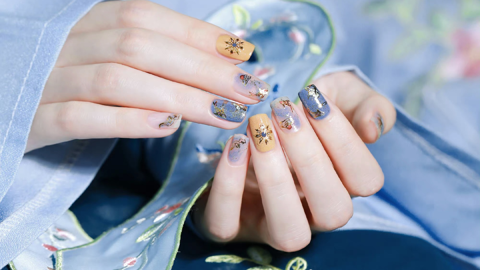 The “Nail Effect” is China's new “Lipstick Index." With younger generations pursuing bolder, personality-imbued nail art, modern C-beauty businesses are making waves. Photo: Miss Candy
