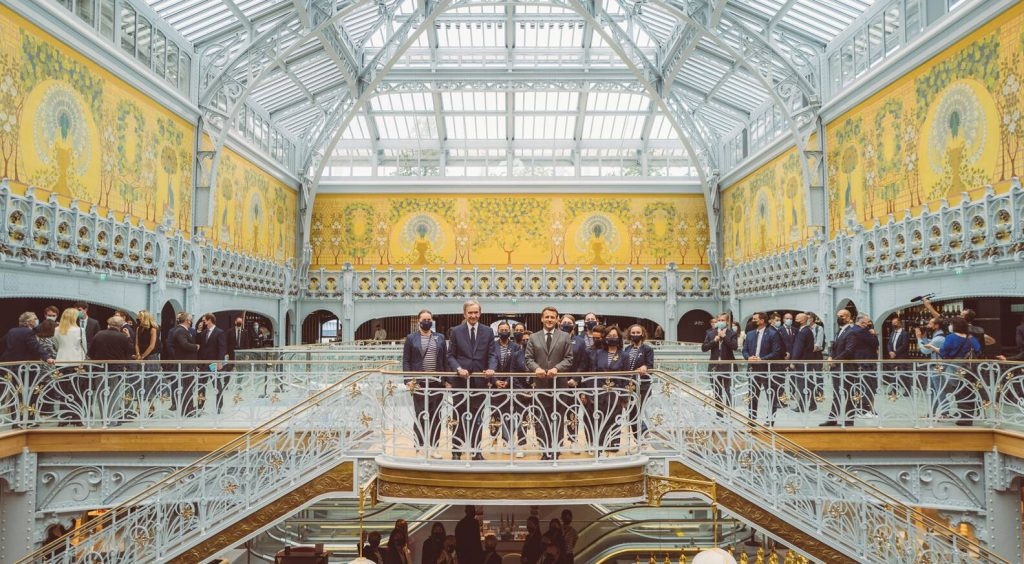 LVMH CEO Bernard Arnault and French President Emmanuel Macron celebrate the 894 million restoration of La Samaritaine. Photo: LVMH/Gabriel de la Chapelle