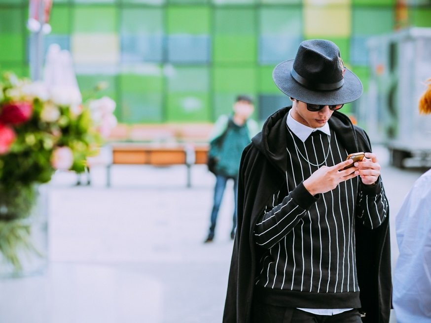 A shopper at Taikoo Li's Fashion Festival. (Courtesy Photo)