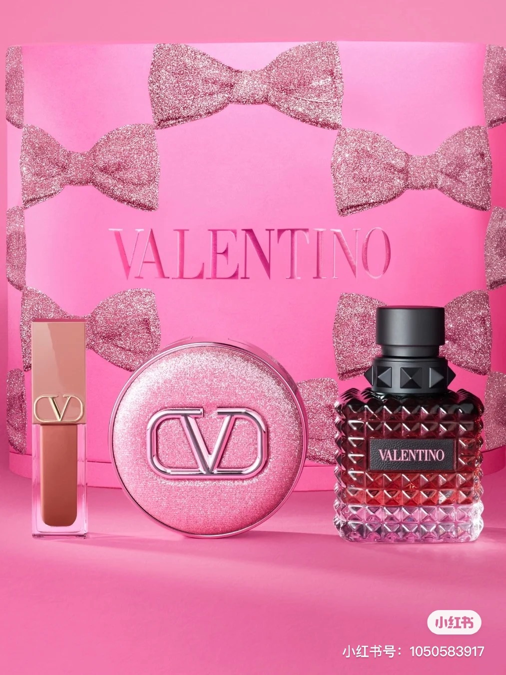 Valentino '520' limited edition gift box. Image: Valentino Xiaohongshu