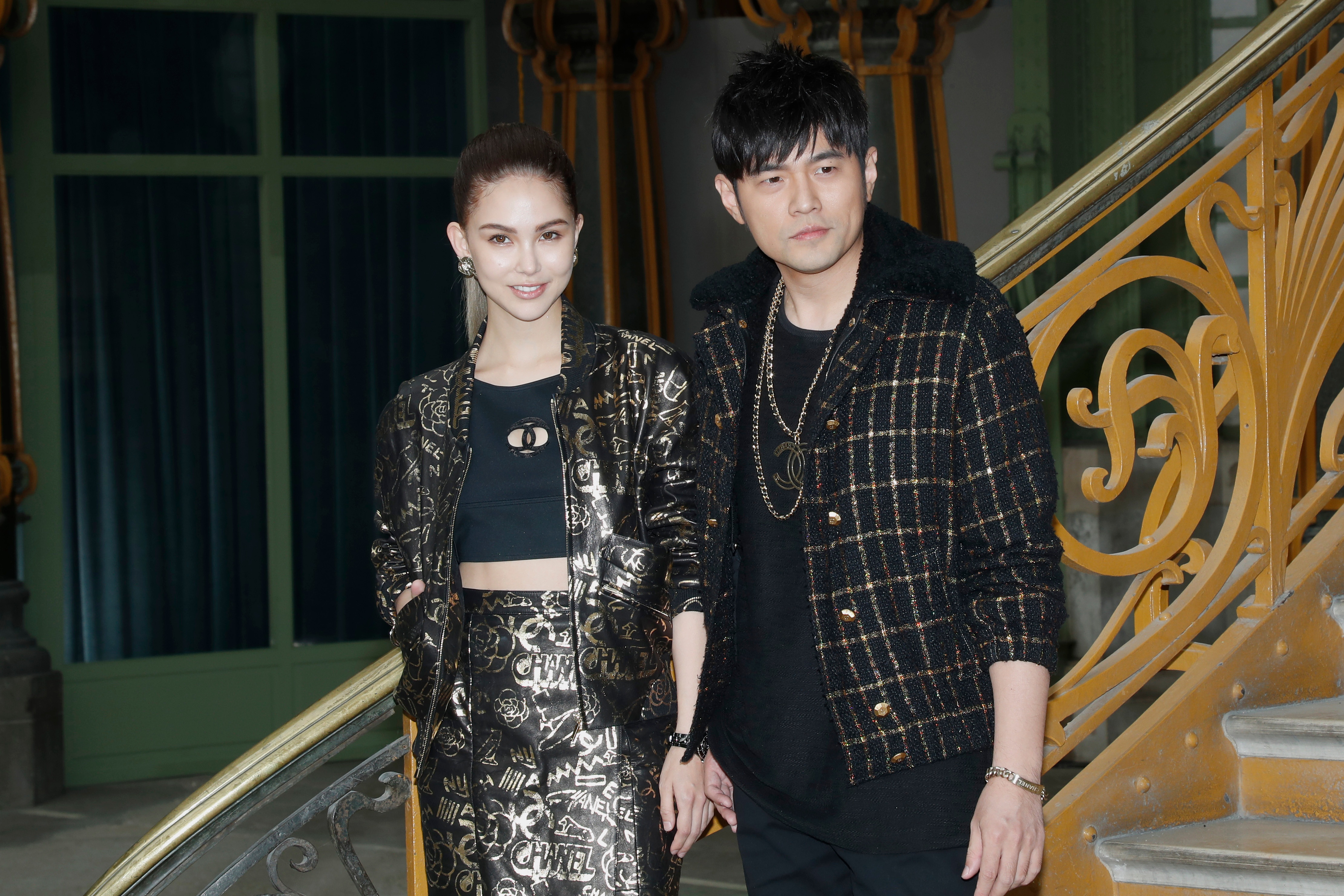 Hannah Quinlivan and Jay Chou attend the Chanel “Cruise Collection” showcase on May 3, 2019 in Paris, France. Photo: Ghetty Images
