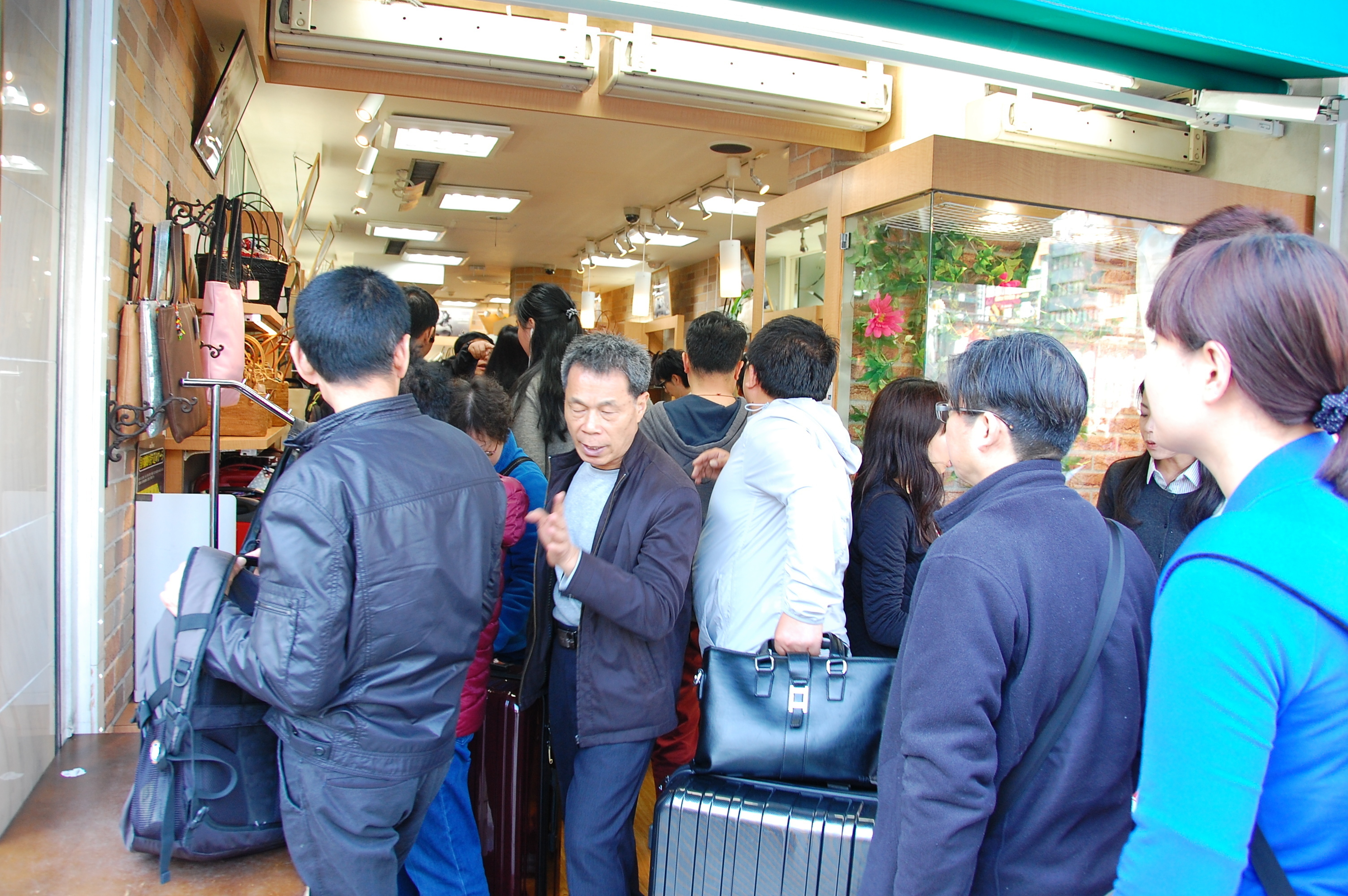 Tokyo's Ginza district is one of the most popular places for Chinese tourists to visit and shop. (Shutterstock)