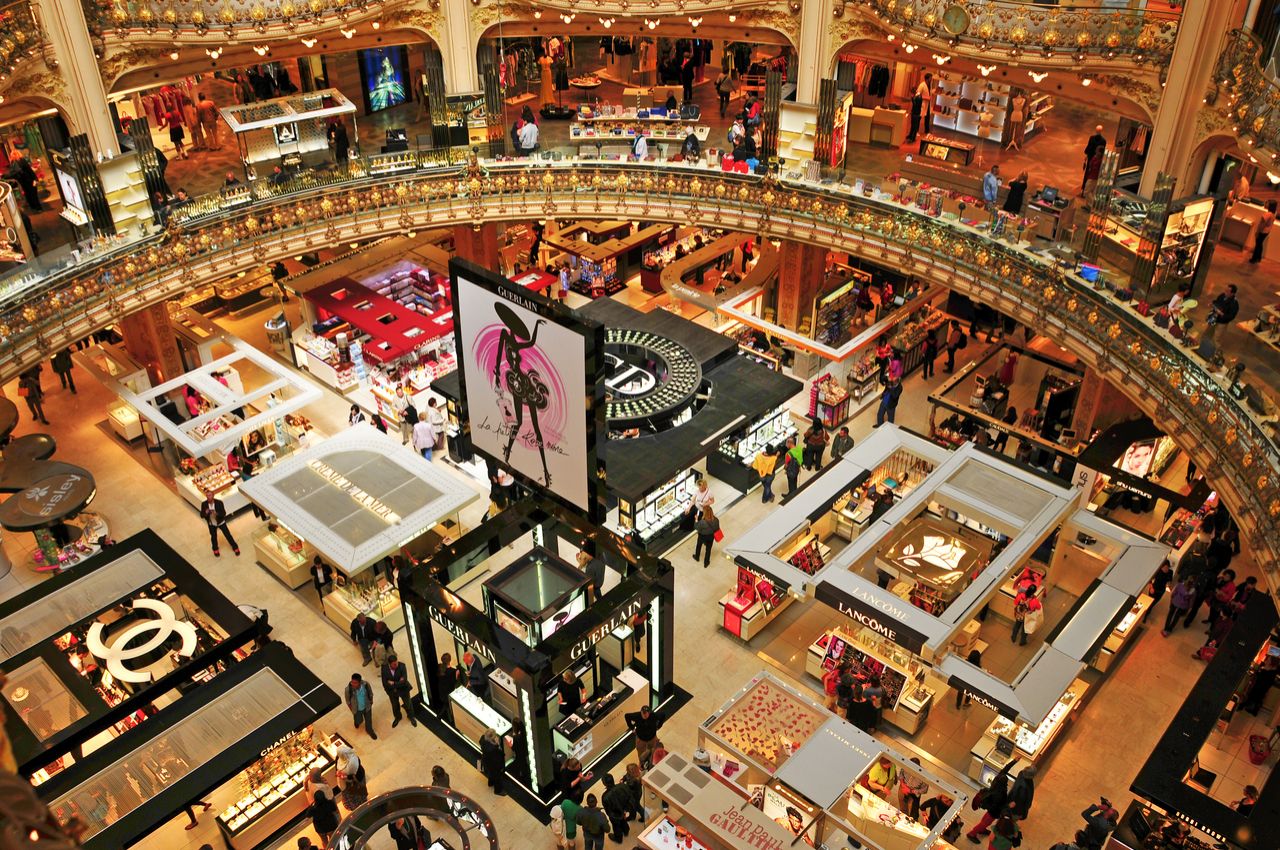 How 5 Department Stores Struck Gold Courting Chinese Tourists