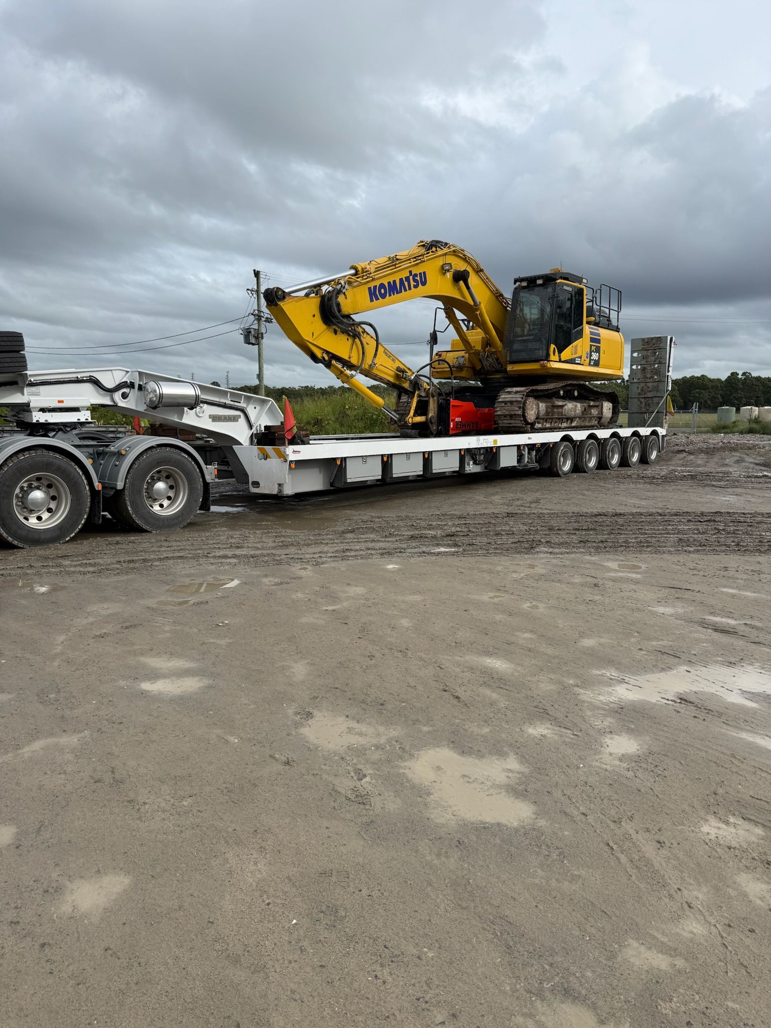 Construction & Earthmoving Equipment